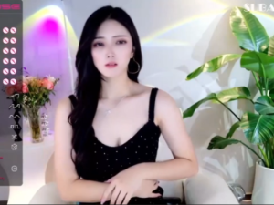 Live stream chat sex đặc sắc của 1 idol Tàu Khựa tên Juan520